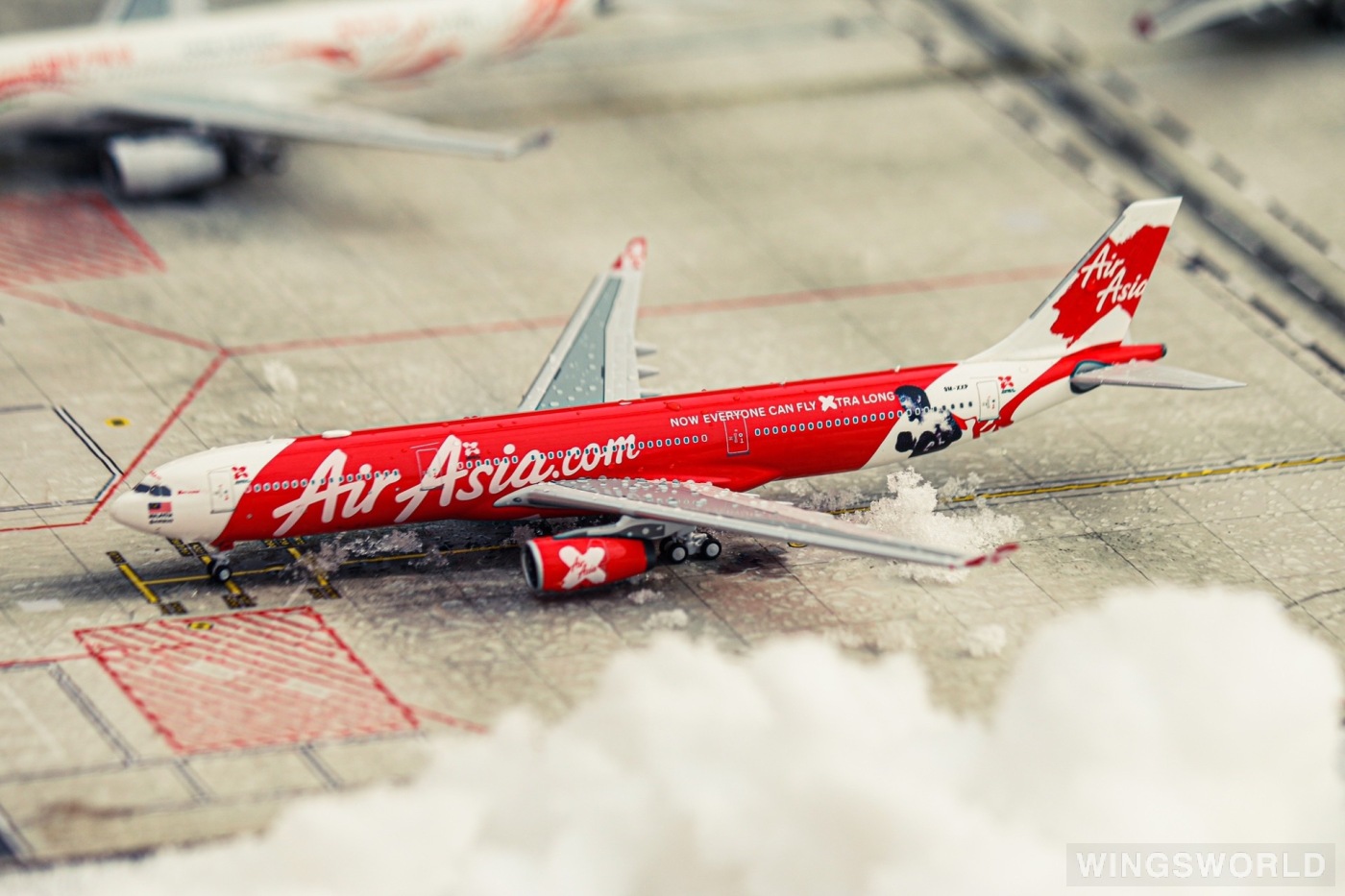 Pandamodel 1:400 BOX18033 AirAsia 亚洲航空 Airbus A330-300 9M-XXP