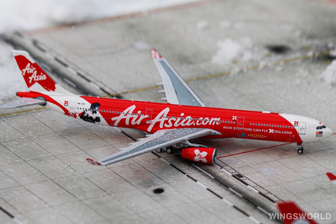 Pandamodel 1:400 Airbus A330-300 AirAsia 亚洲航空BOX18033 9M-XXP 