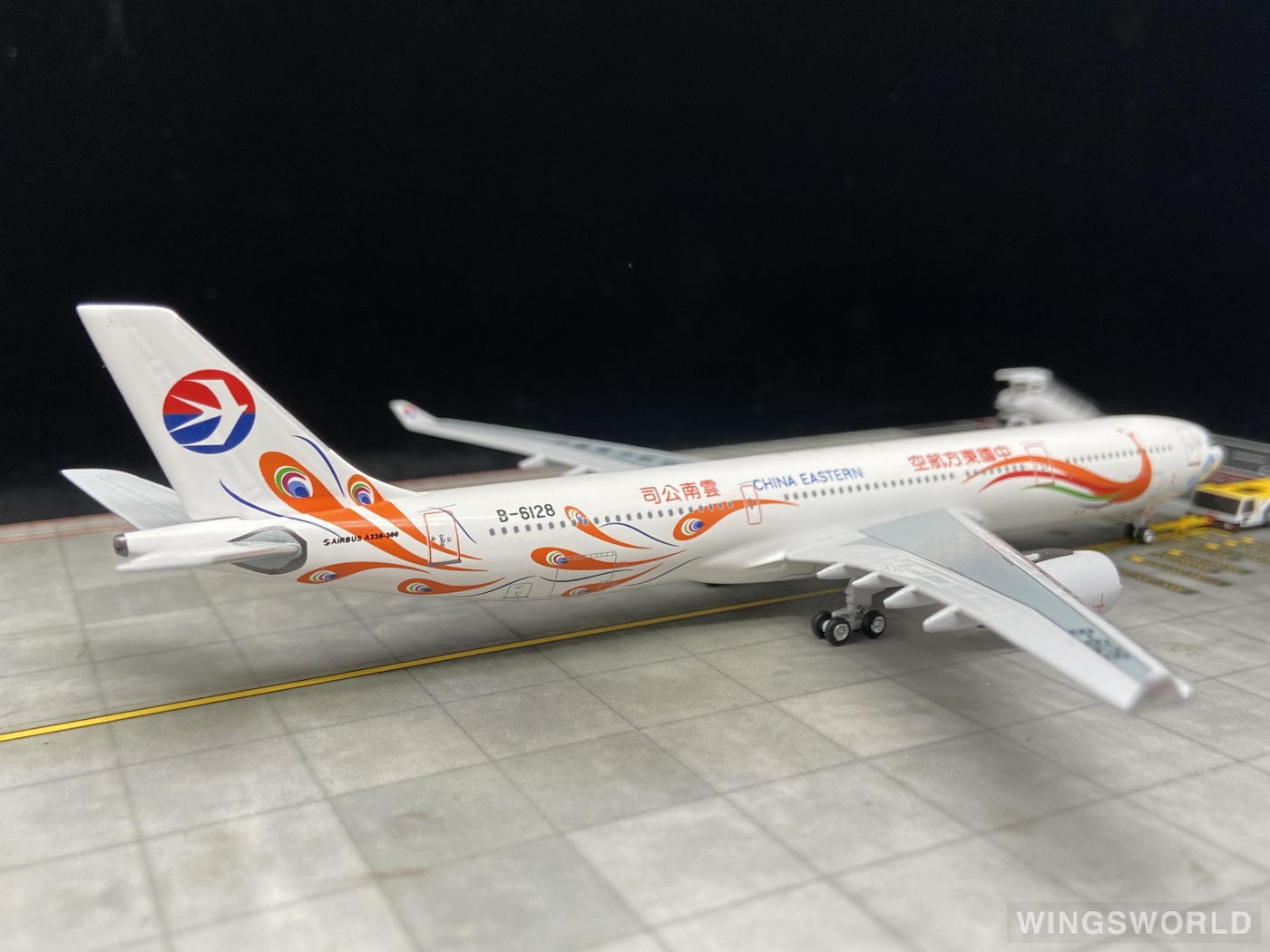 AeroClassics 1:400 AC4B6128 China Eastern 中国东方航空 Airbus A330-300 B-6128
