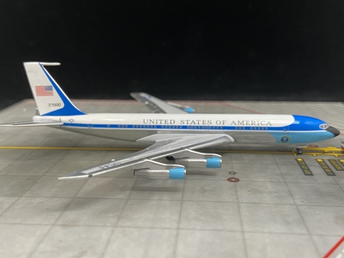USAF 美国空军 Boeing 707-300 27000 标准涂装 AC19133 AeroClassics 1:400