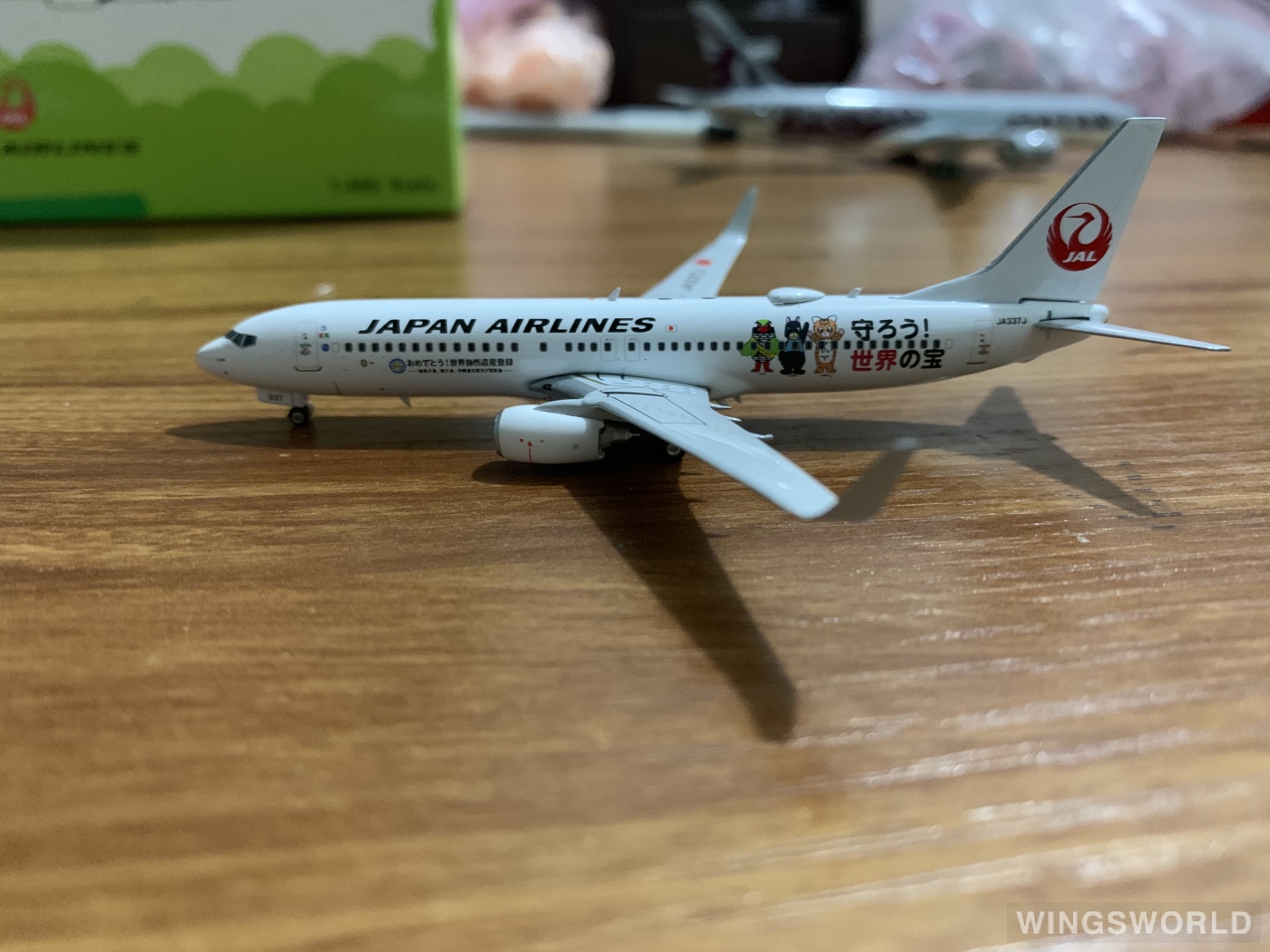 Phoenix 1:400 PH04466 Japan Airlines 日本航空 Boeing 737-800 JA337J