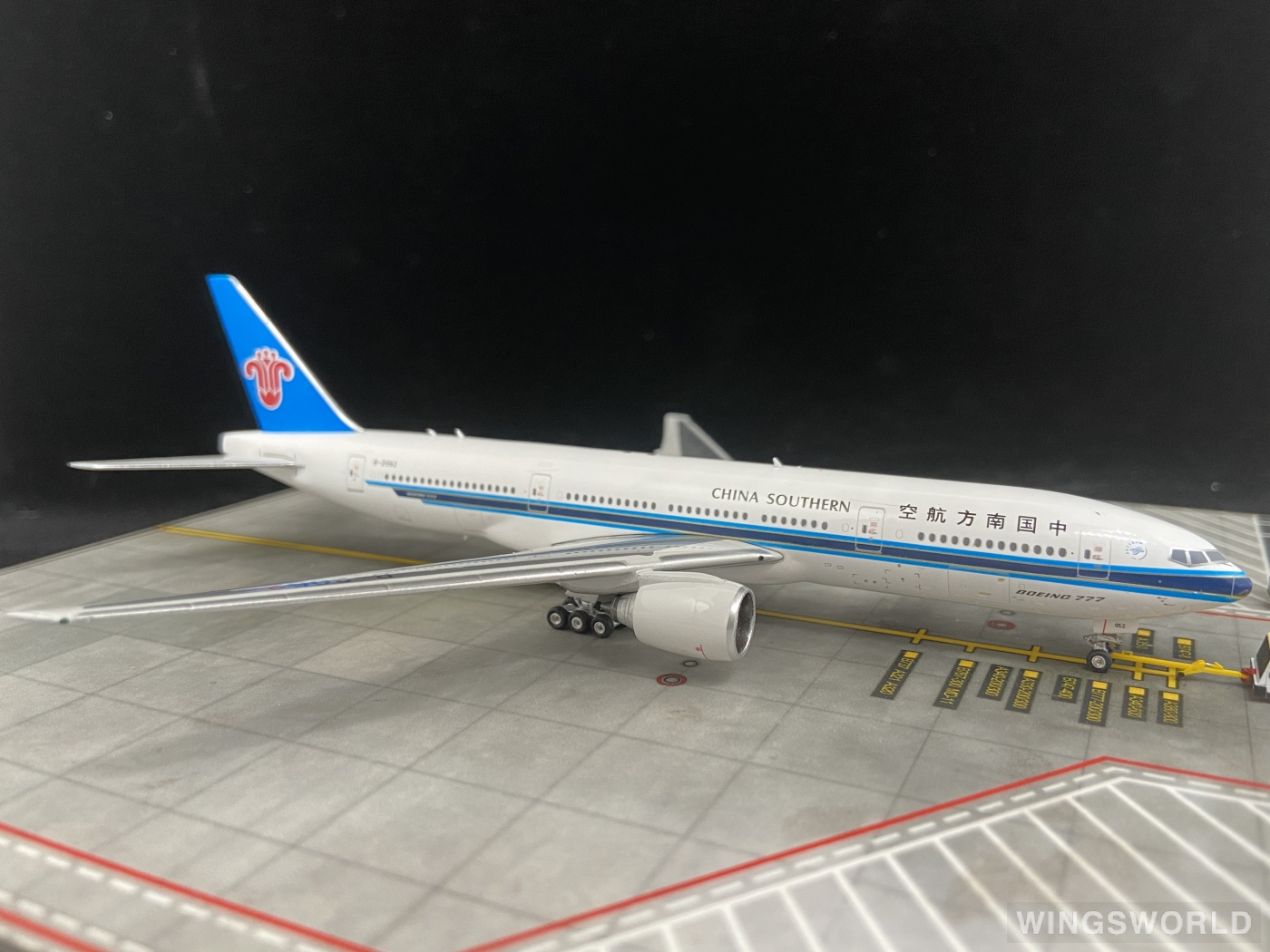中国南方航空 777F B-20EN 1/400 ScaleModelStore.com :: NG Models 1:400 - 72019 - China