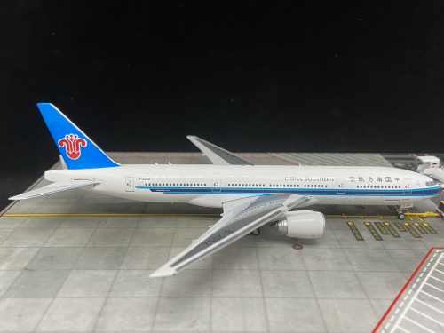 Phoenix 1:400 Boeing 777-200 China Southern 中国南方航空