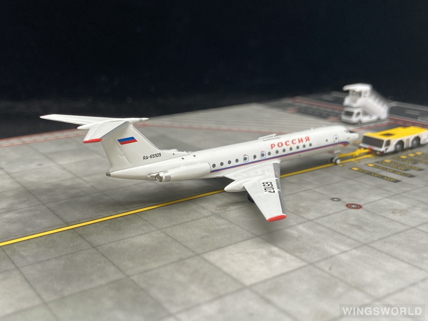 Pandamodel 1:400 202216 Rossiya Special Flight Detachment Tupolev TU-134 RA-65109