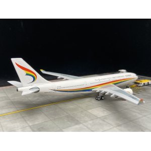 Tibet Airlines 西藏航空 Airbus A330-200 B-8420  AC4B8420 AeroClassics 1:400