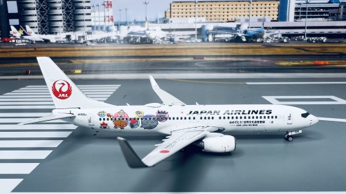 PH04465 Japan Airlines 日本航空Boeing 737-800 JA329J Phoenix 1:400