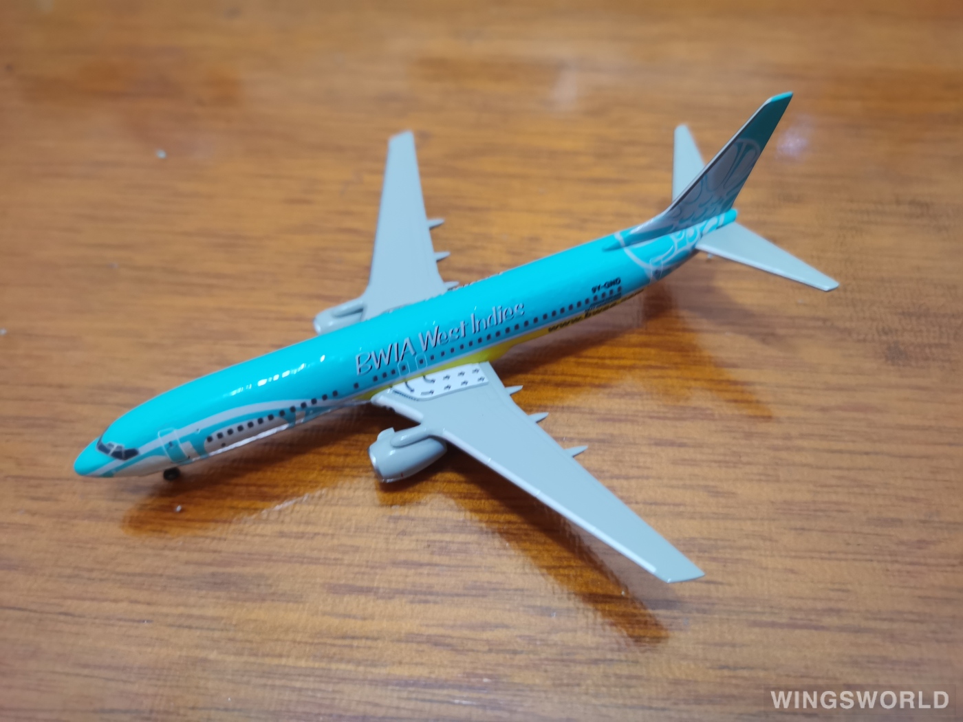 Dragon Models 1:400 55603 BWIA West Indies Airways Boeing 737-800 9Y-GND
