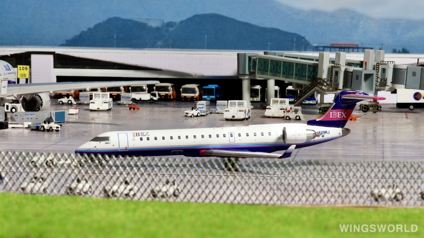 Geminijets 1:400 FW40006 IBEX Airlines 伊别克斯航空 Bombardier CRJ700 JA09RJ