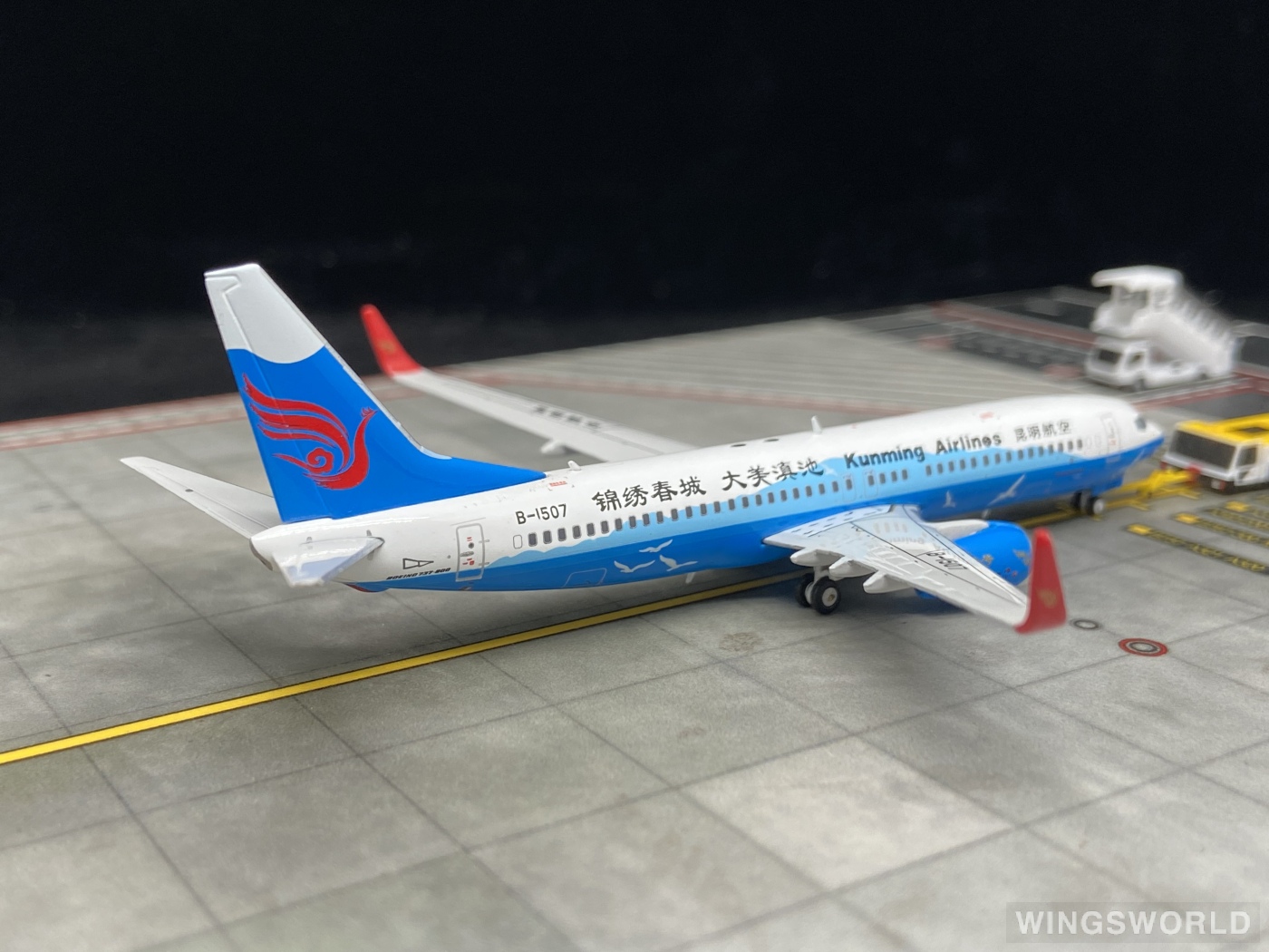 JC Wings 1:400 LH4070 Kunming Airlines 昆明航空 Boeing 737-800 B-1507