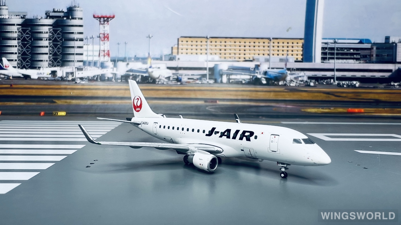 JC Wings 1:400 EW4170004 J-AIR Embraer ERJ-170 JA220J
