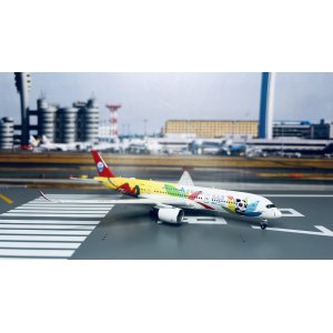 Sichuan Airlines 四川航空 Airbus A350-900 B-304U Chengdu FISU World University Games AV4128 Aviation400 1:400