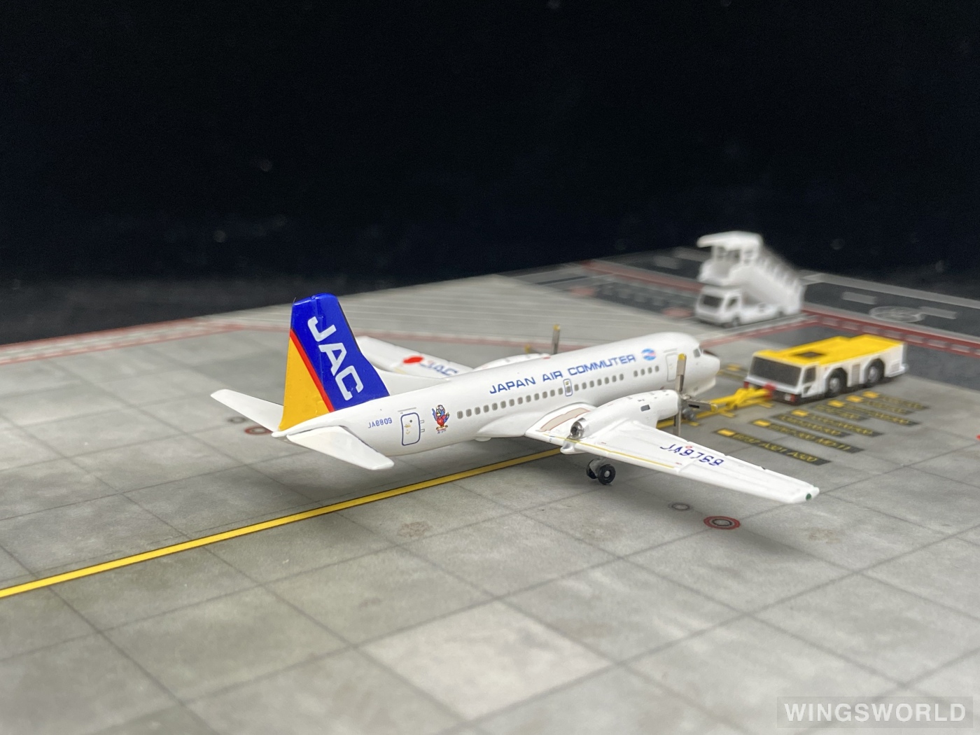 Geminijets 1:400 GJJAC508 Japan Air Commuter NAMC YS-11 JA8768