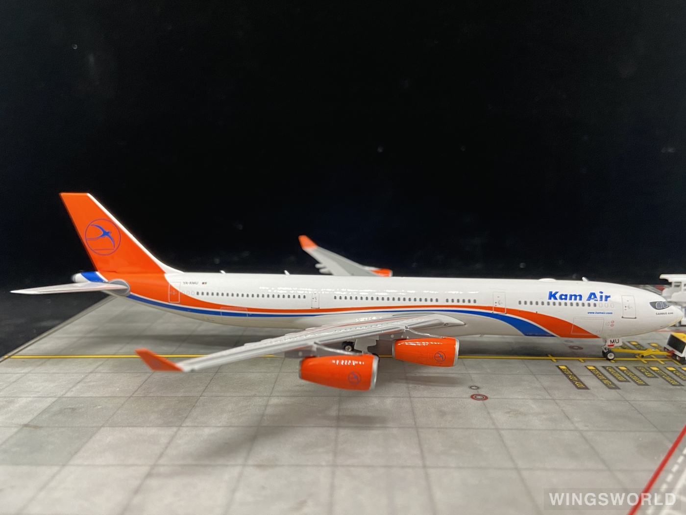 Phoenix 1:400 PH11742 Kam Air 卡姆航空 Airbus A340-300 YA-KMU