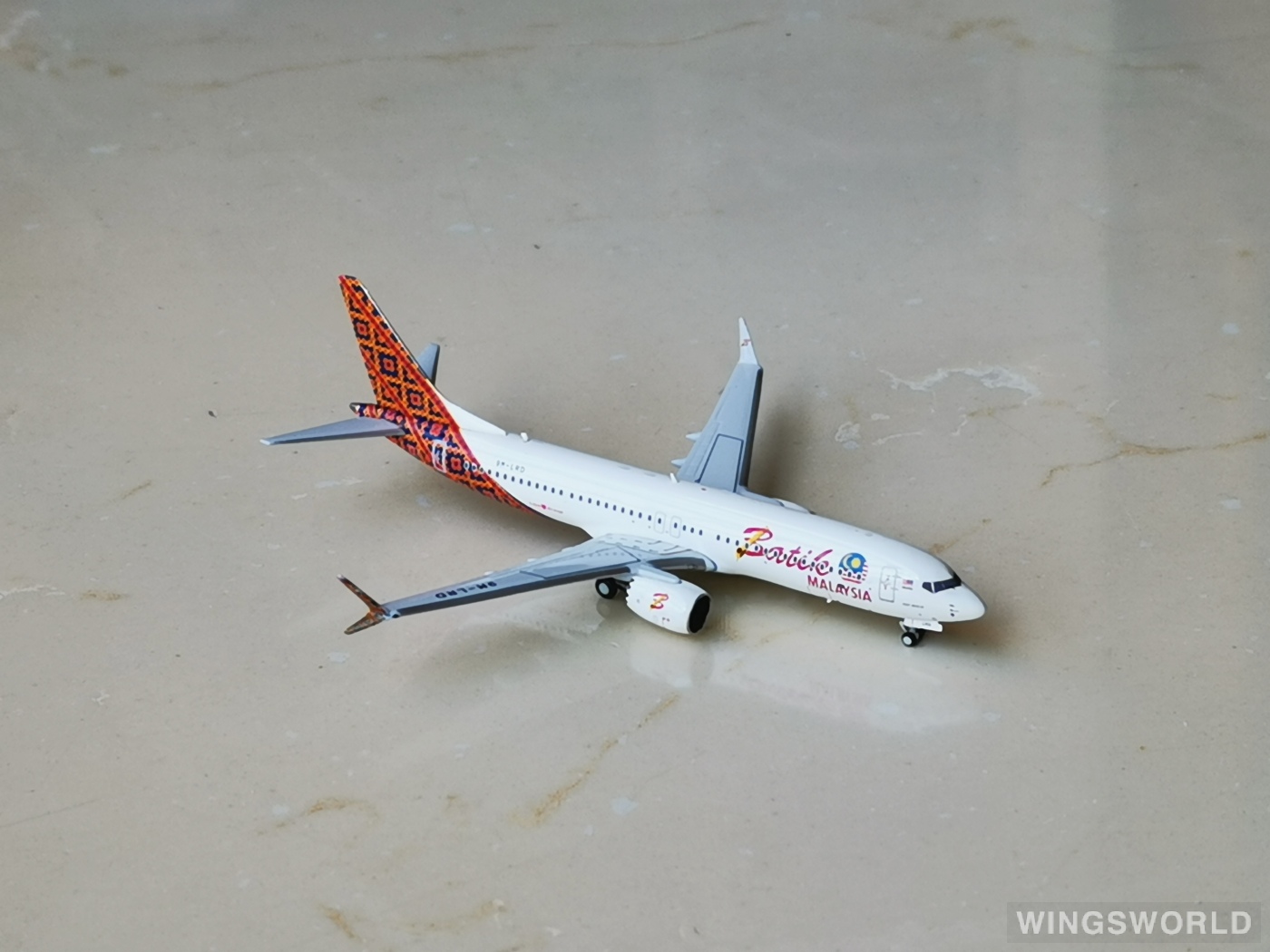 Pandamodel 1:400 11057 Batik Air 巴泽航空 Boeing 737 MAX 8 9M-LRD