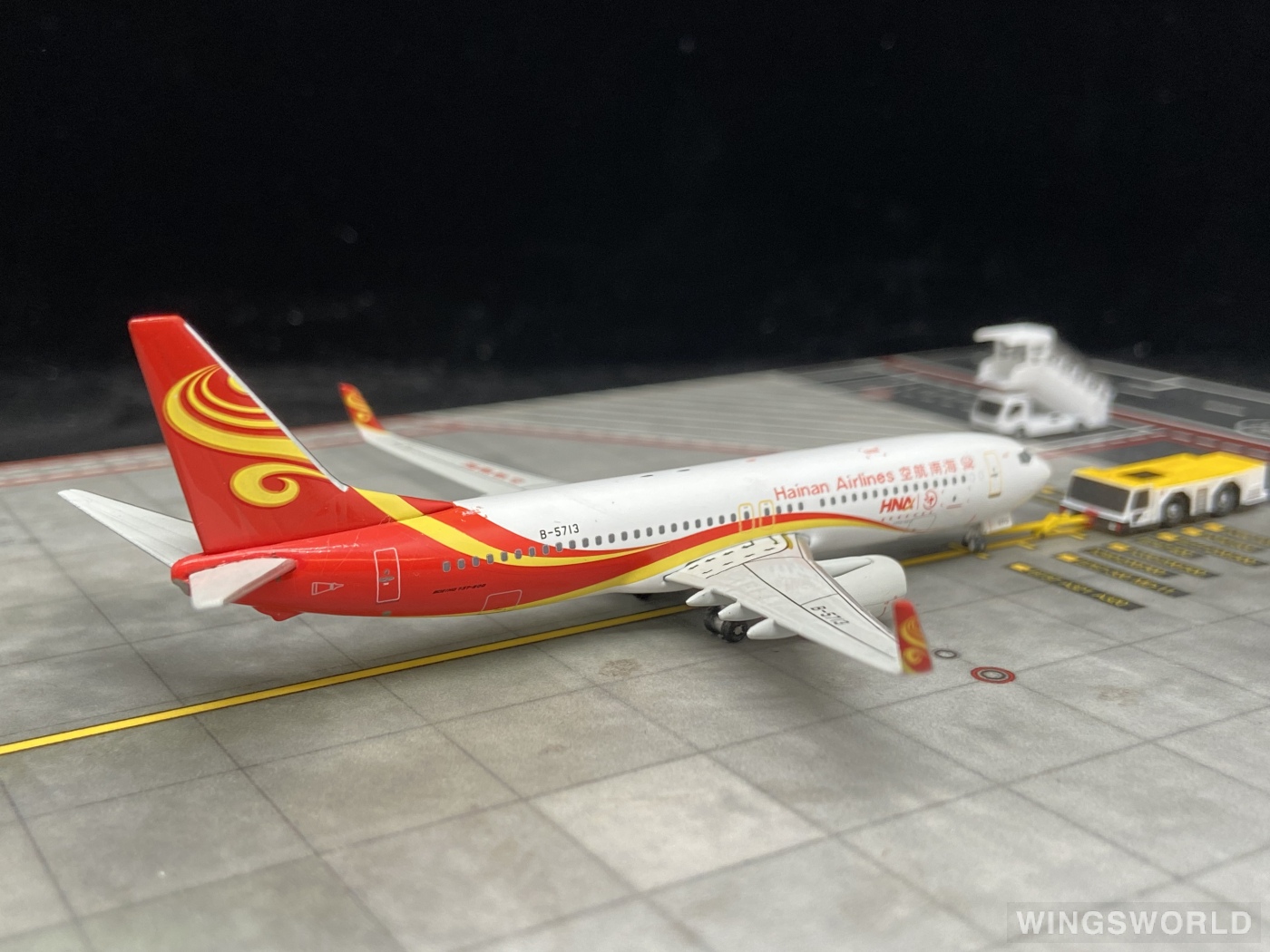 Witty 1:400 WT4738023 Hainan Airlines 海南航空 Boeing 737-800 B-5713