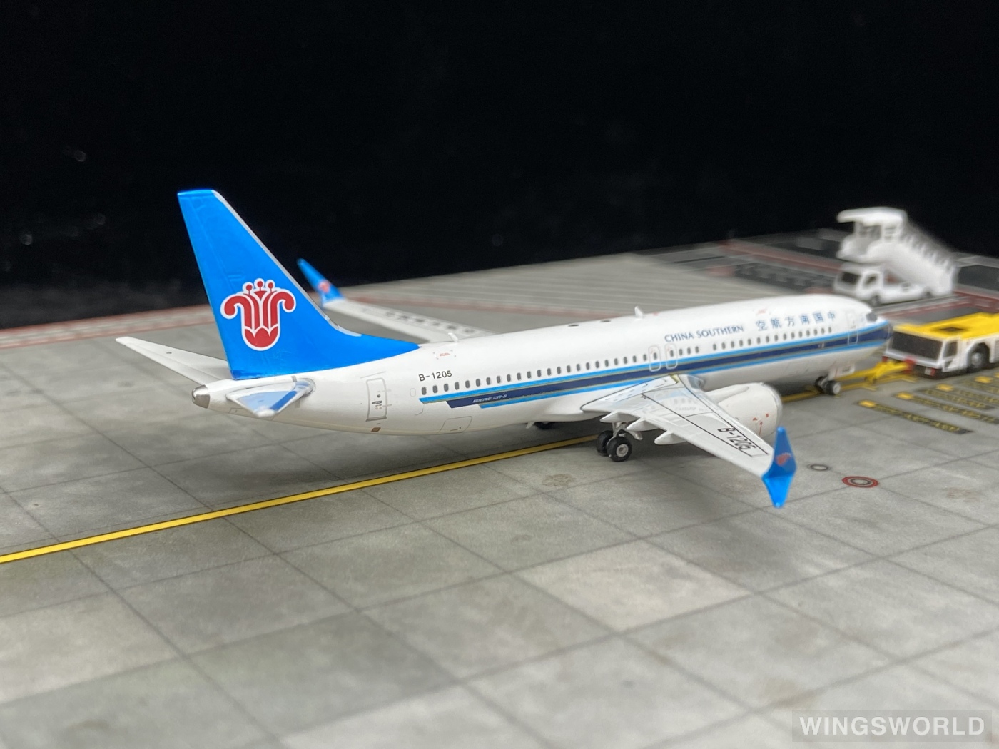 Phoenix 1:400 PH11437 China Southern 中国南方航空 Boeing 737 MAX 8 B-1205