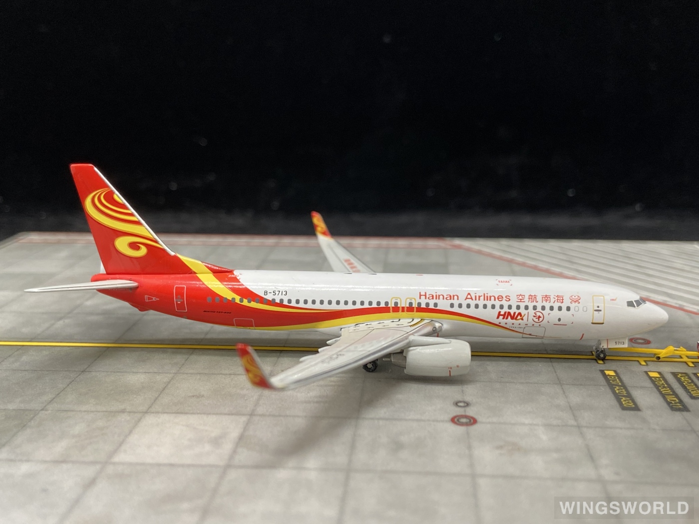 Witty 1:400 WT4738023 Hainan Airlines 海南航空 Boeing 737-800 B-5713