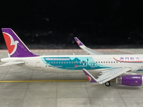 Pandamodel 1:400 Tupolev Tu-204 Air Koryo 朝鲜高丽航空202119 P-633