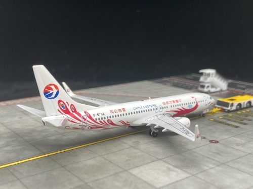 China Eastern 中国东方航空 Boeing 737-800 B-5756 中国第1000架波音 红凤凰 PM-B-5756 Pandamodel 1:400