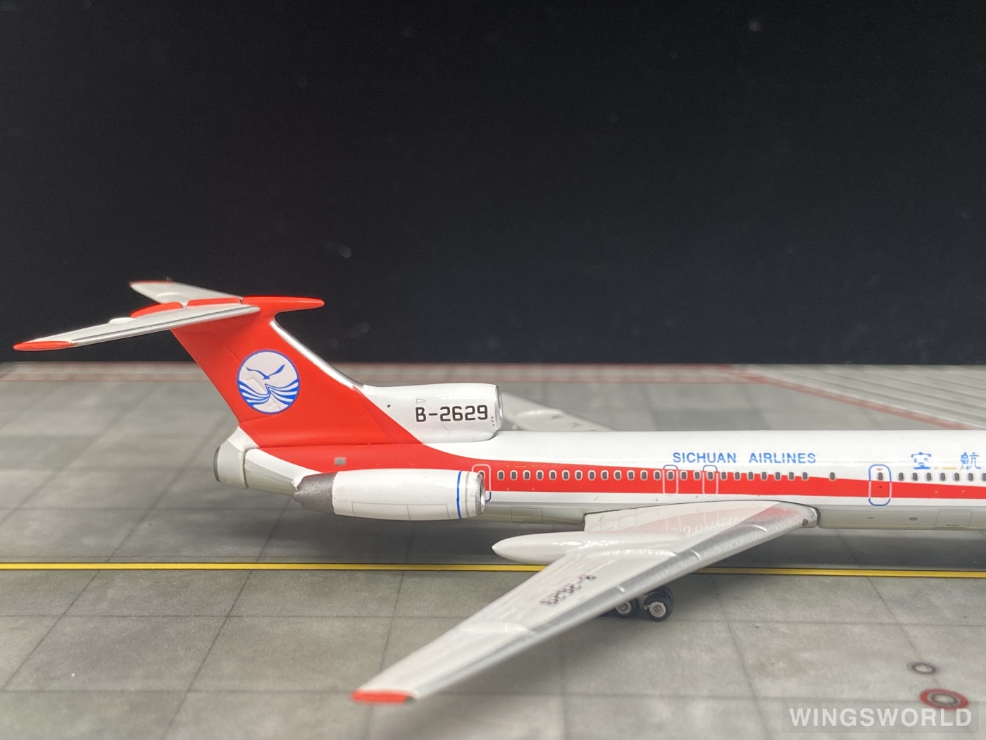 Phoenix 1:400 PH10894 Sichuan Airlines 四川航空 Tupolev Tu-154 B-2629