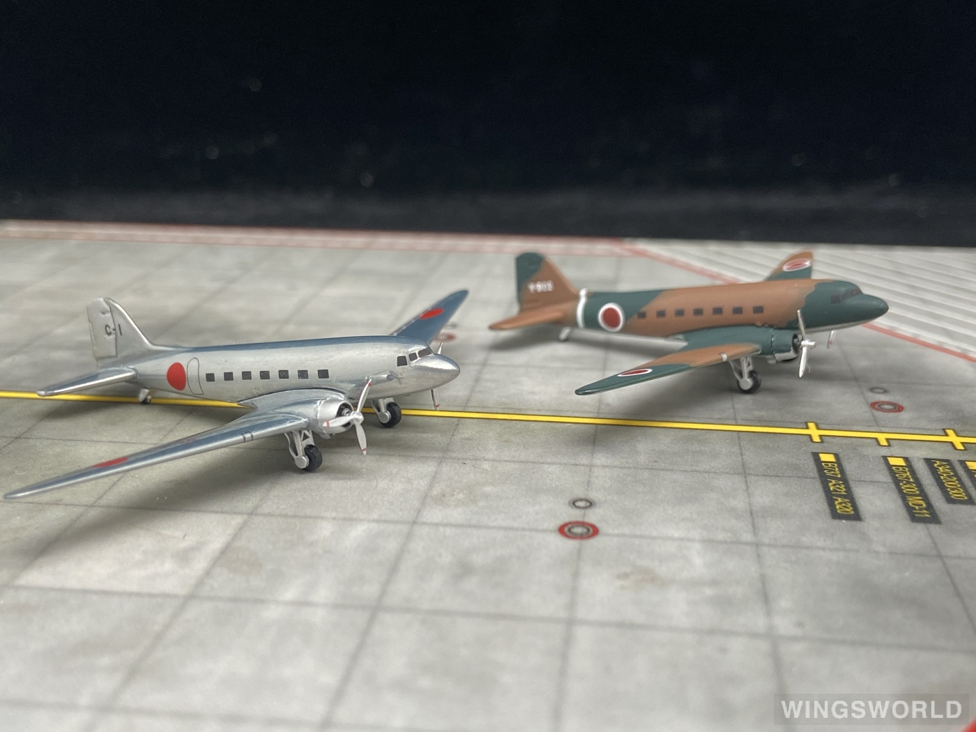 Hogan 1:400 JNS43003 JMSDF 日本海上自卫队 Douglas DC-3 