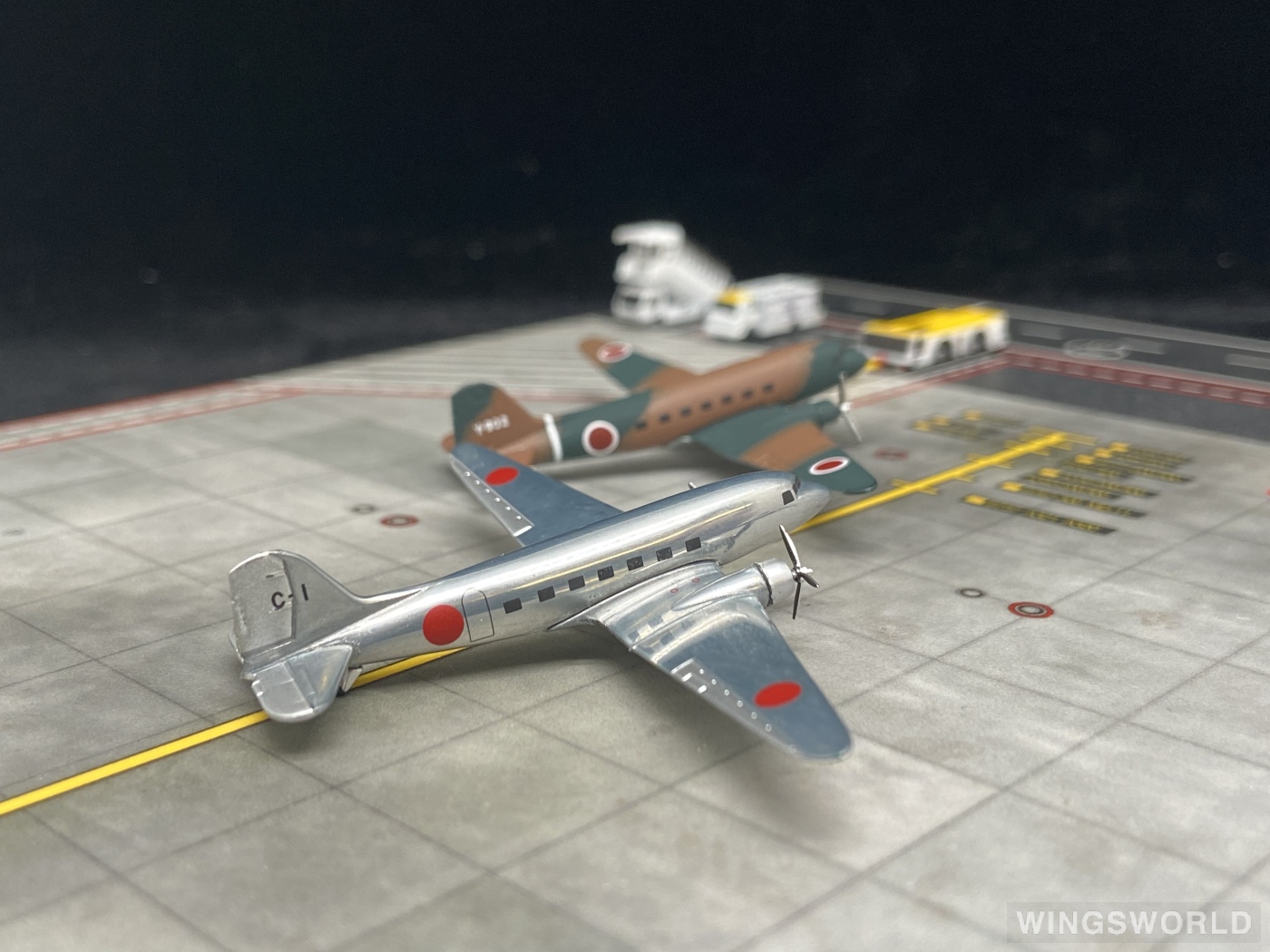 Hogan 1:400 JNS43003 JMSDF 日本海上自卫队 Douglas DC-3 