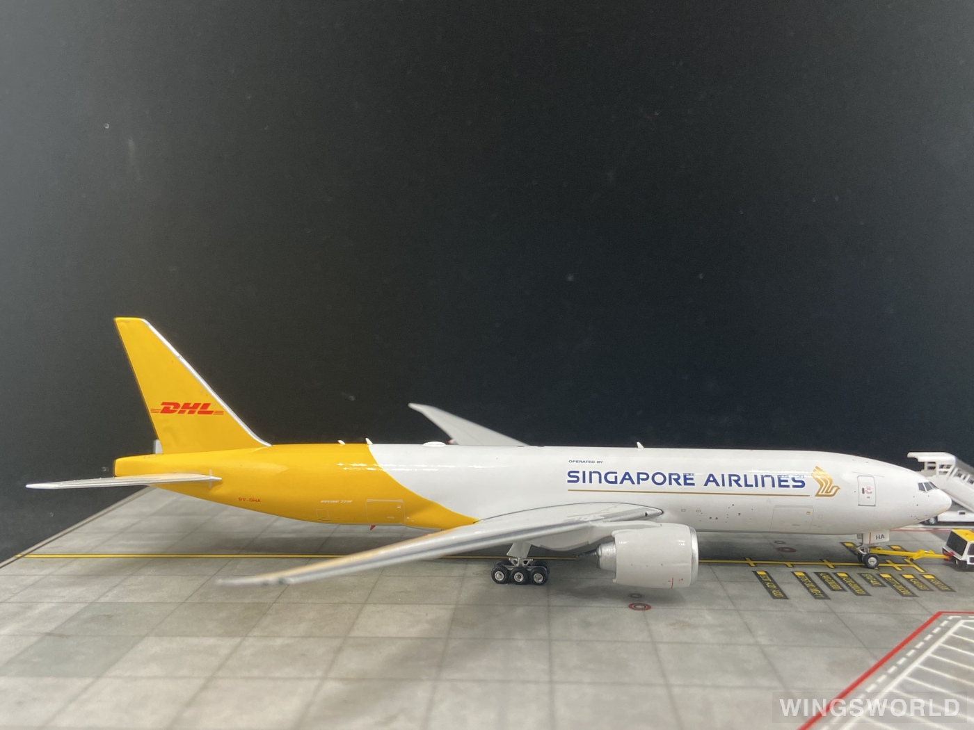 DHL(シンガポール航空) 777F 9V-DHA 1/200 Dhl Singapore Airlines 777F 9V-Dha 1/200 | eBay
