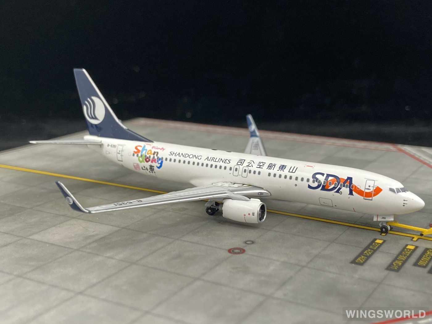 Skywings 1:400 SKY-023 Shandong Airlines 山东航空 Boeing 737-800 B-5351