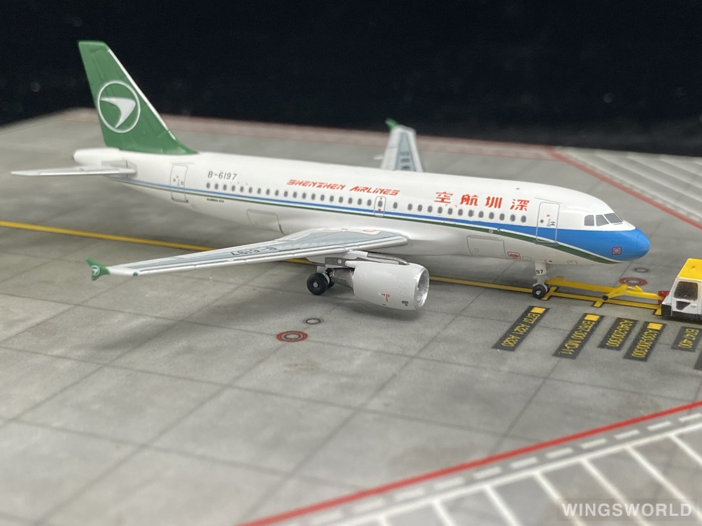 Pandamodel 1:400 PMB6197 Shenzhen Airlines 深圳航空 Airbus A319 B-6197