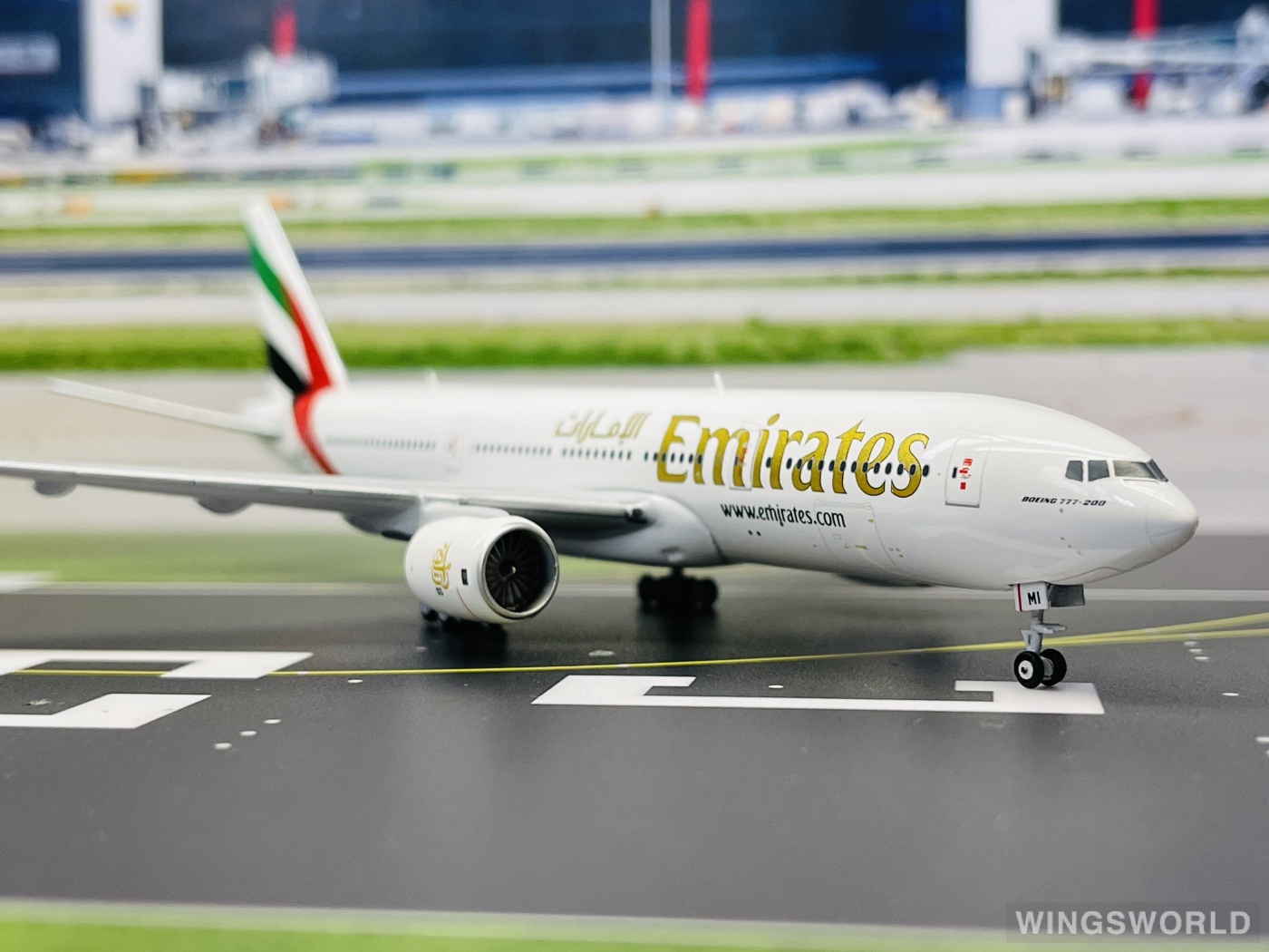 Geminijets 1:400 GJUAE1285 Emirates 阿联酋航空 Boeing 777-200 A6-EMI