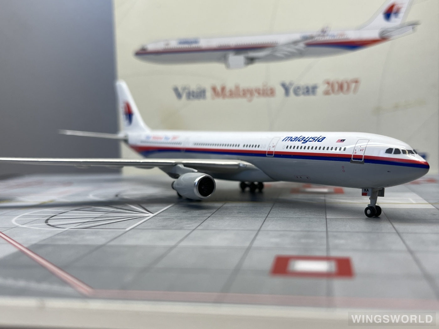 Geminijets 1:400 GJMASXXX Malaysia Airlines 马来西亚航空 Airbus A330-300 9M-MKA