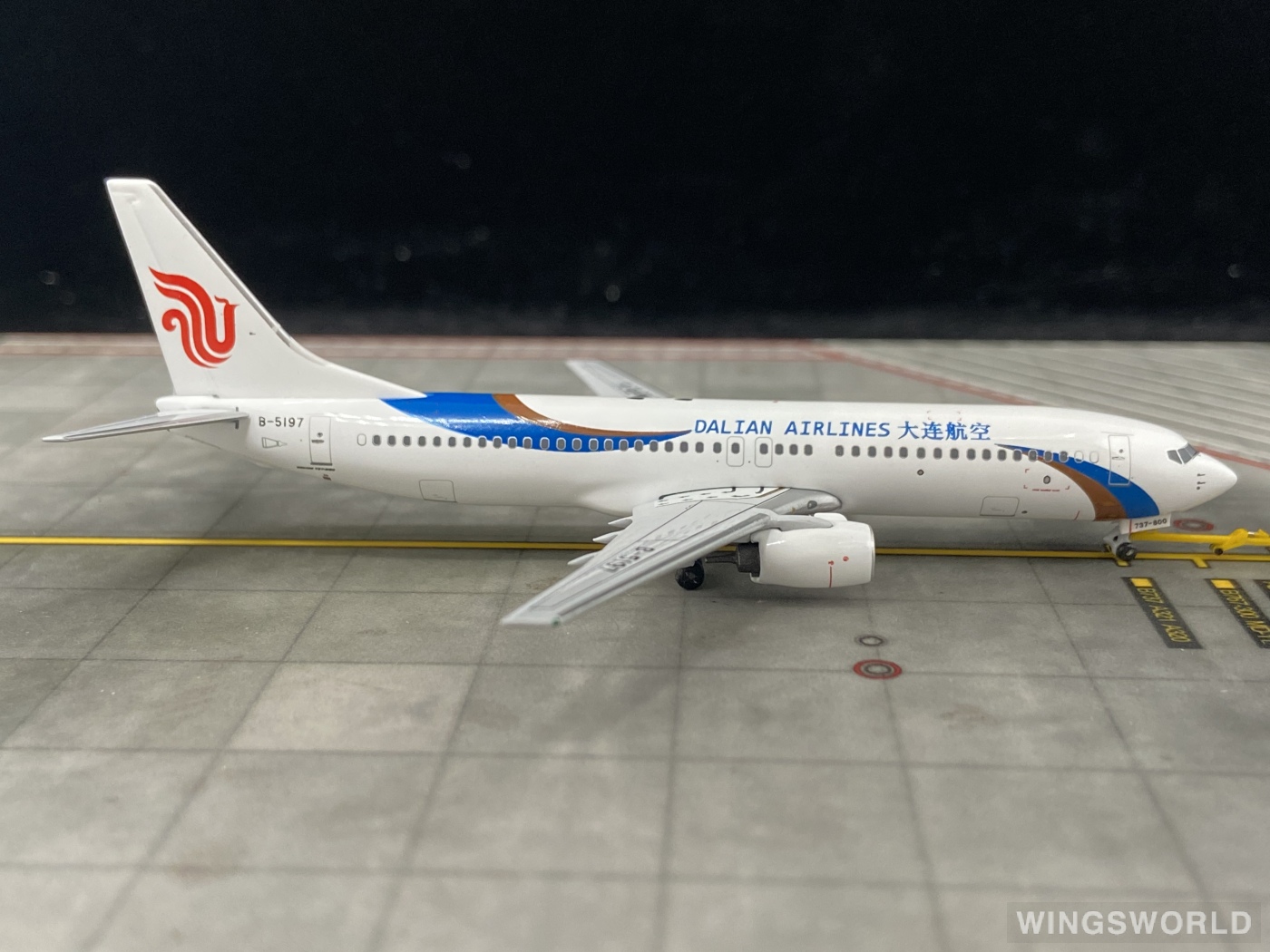 Skywings 1:400 SKY-003 Dalian Airlines 大连航空 Boeing 737-800 B-5197