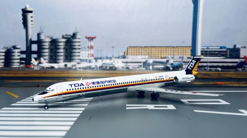 JC Wings 1:200 東亜国内航空 TDA MD-81 JA8469 JC Wings 1:200 東亜国内航空 TDA MD-81 JA8469 JC Wings 1:200 東亜