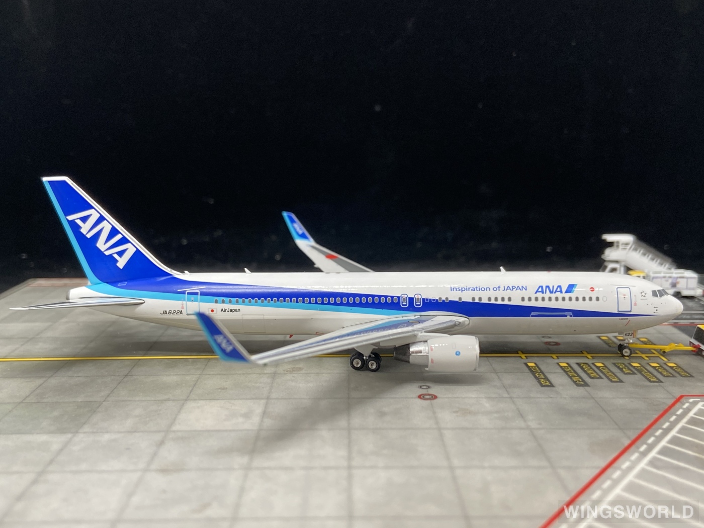 Phoenix 1:400 Boeing 767-300ER ANA 全日空PH04472 JA622A 的