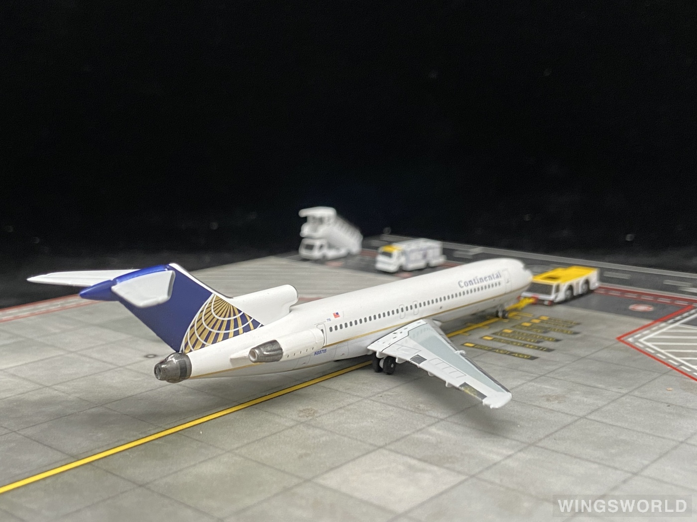 AeroClassics 1:400 AC419348 Continental Airlines 美国大陆航空 Boeing 727-200 N88715