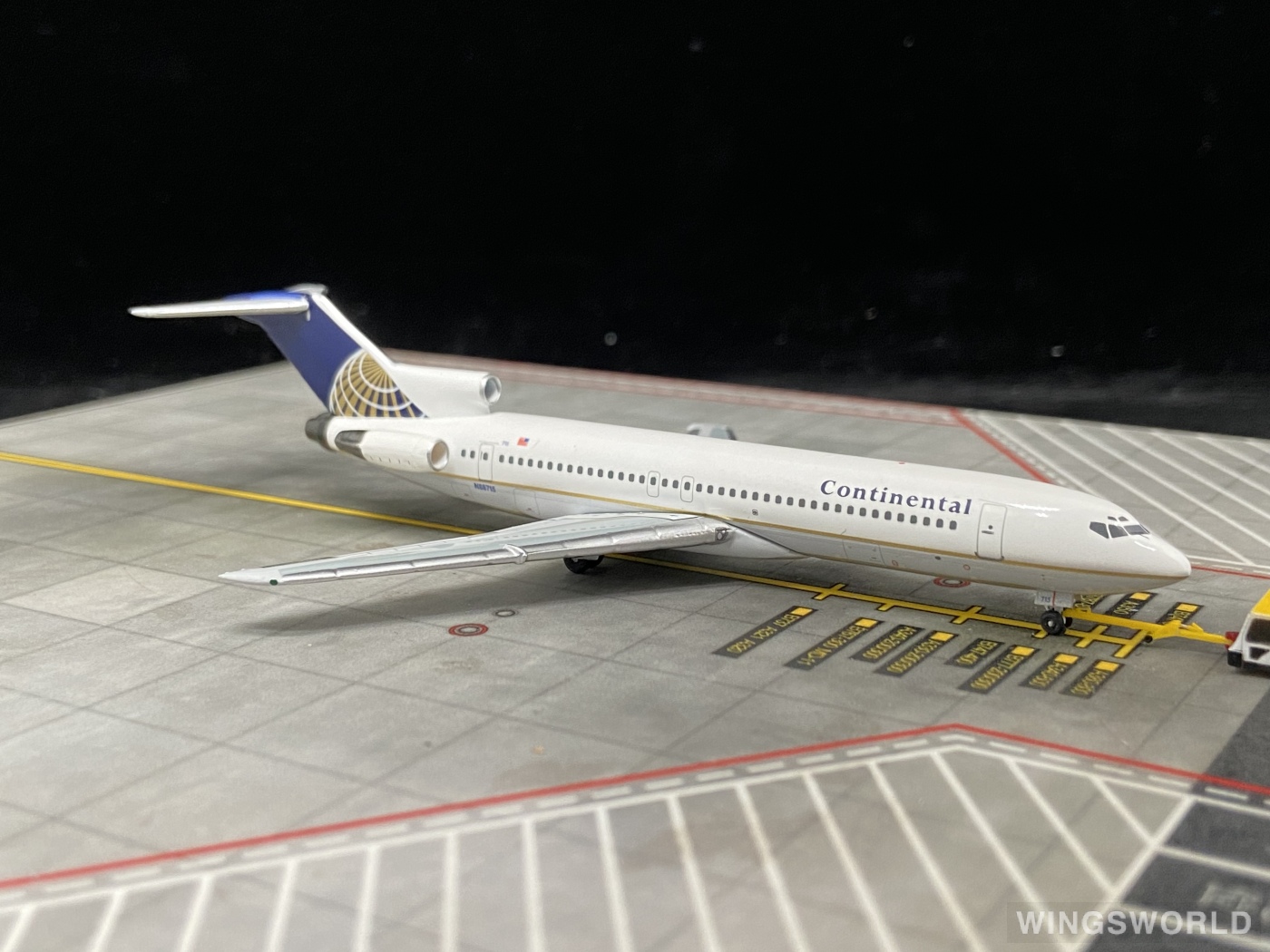 AeroClassics 1:400 AC419348 Continental Airlines 美国大陆航空 Boeing 727-200 N88715