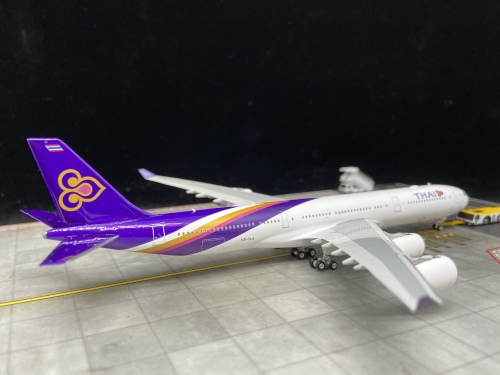 ジャンク エアバス A340-500 タイ国際航空 HS-TLA 1/200 ジャンク エアバス A340-500 タイ国際航空 HS-TLA 1/200