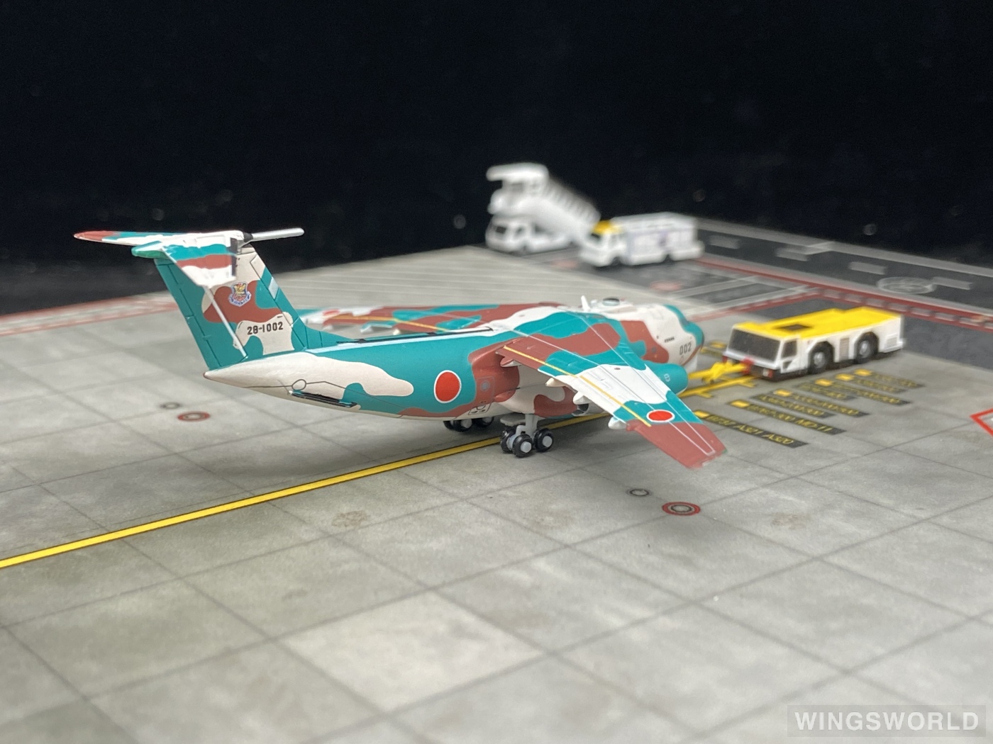 JC Wings 1:400 Kawasaki C-1 JASDF 日本航空自卫队LHM4002 28-1002 的