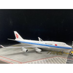 Air China 中国国际航空 Boeing 747-400 B-2472  XX4890 JC Wings 1:400