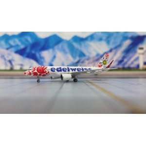 Edelweiss Air 雪绒花航空 Airbus A320 HB-JLT  PH11766 Phoenix 1:400