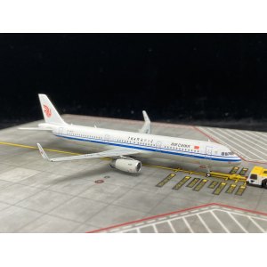 Air China 中国国际航空 Airbus A321 B-1879 1990s colors. With rolling gears. HYJL81003 HYJLwings 1:400