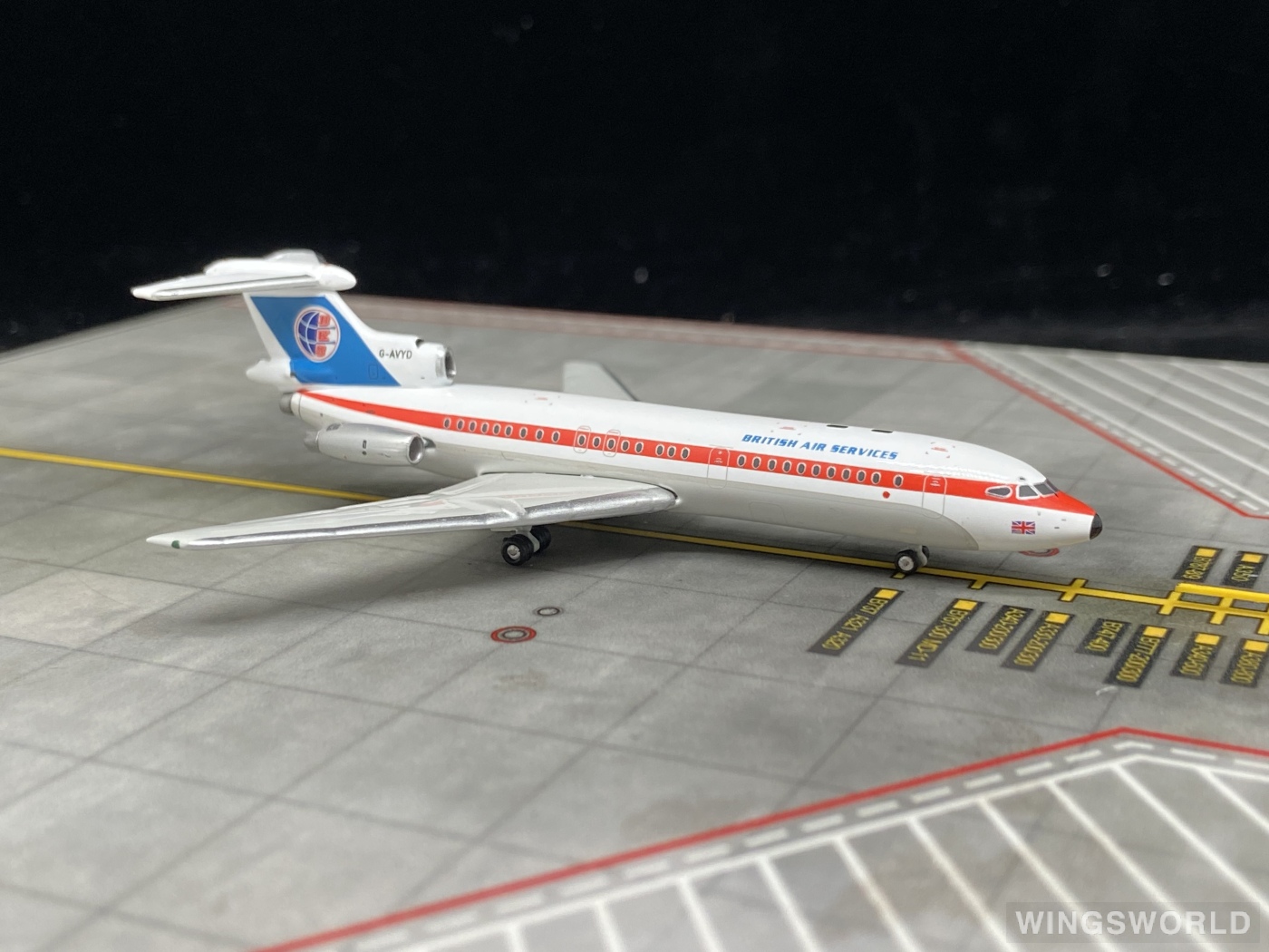 Geminijets 1:400 GJBKS771 BKS Air Transport Hawker Siddeley Trident G-AVYD
