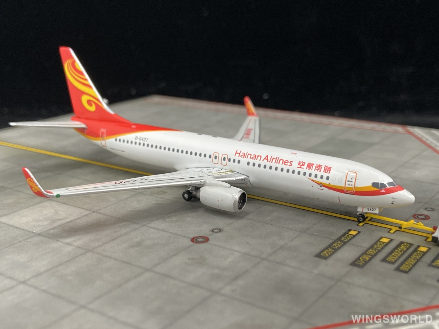 Phoenix 1:400 PH10361B Hainan Airlines 海南航空 Boeing 737-800 B-5427