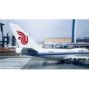 Air China 中国国际航空 Boeing 747-400 B-2445 1990s colors. With rolling gears. PH10549 Phoenix 1:400