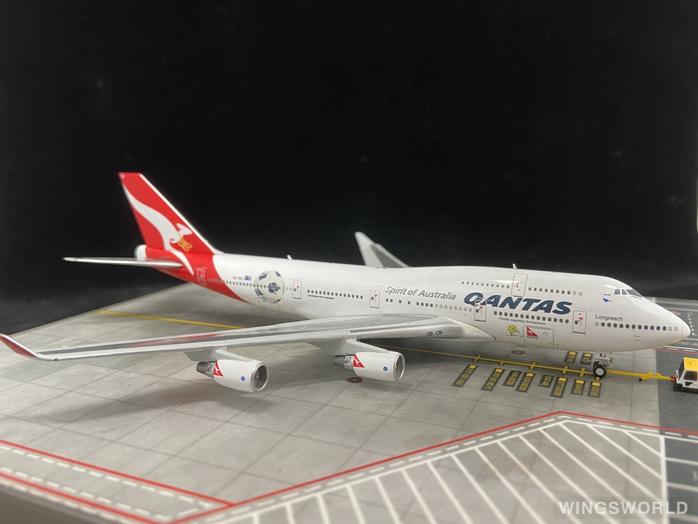 Geminijets 1:400 GJQFA1440 Qantas 澳洲航空 Boeing 747-400 VH-OEJ