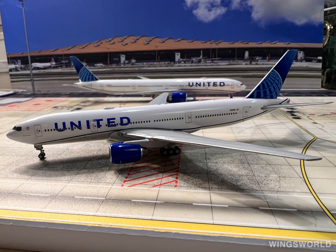 Geminijets 1:400 GJUAL1939 United Airlines 美国联合航空 Boeing 777-200 N210UA