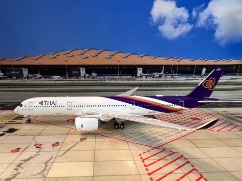 THAI タイ国際航空 A350-900 HS-THB 1/150 新品 THAI-A350-XWB-first-flight_2-