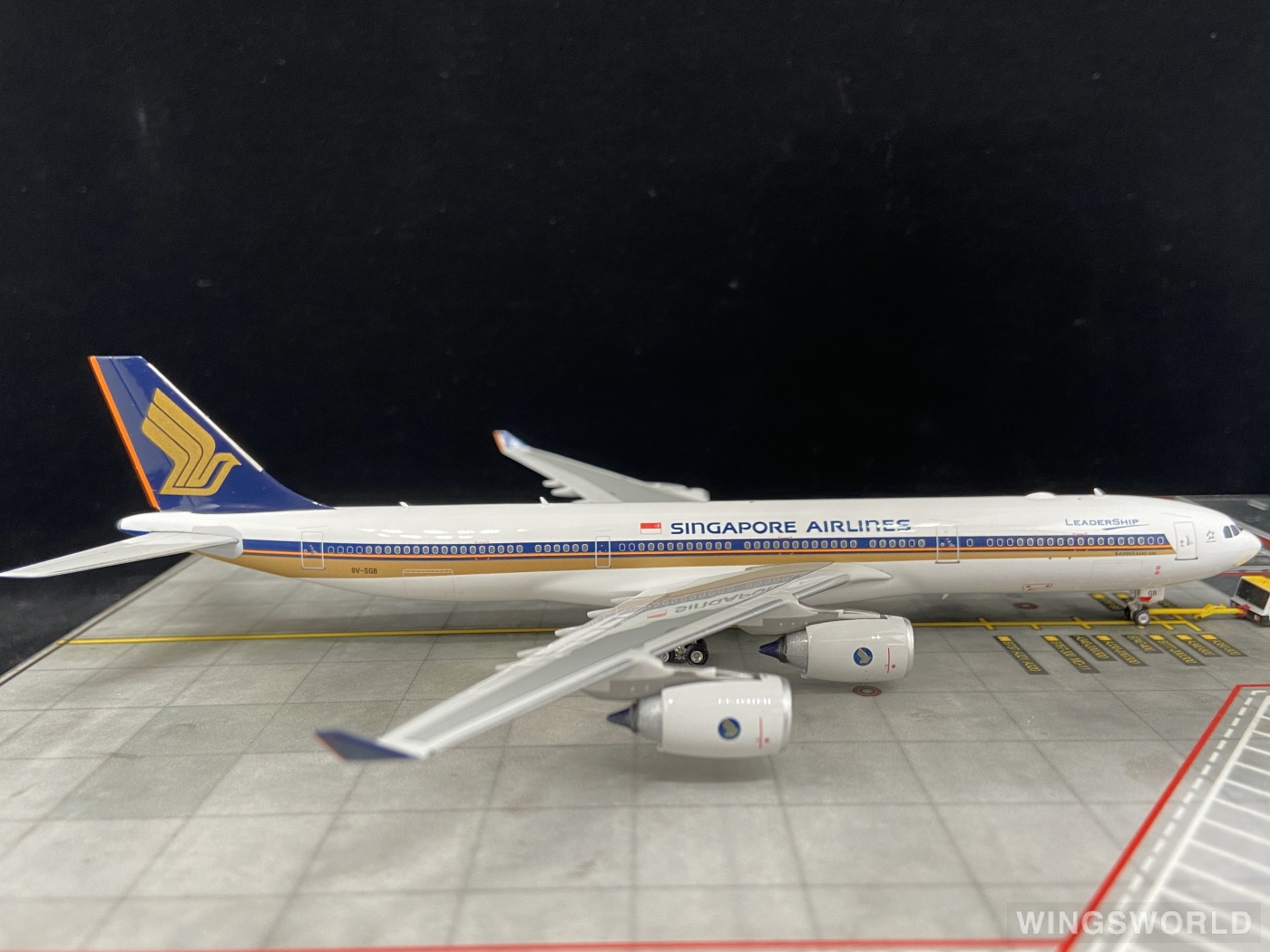 Phoenix 1:400 PH04478 Singapore Airlines 新加坡航空 Airbus A340-500 9V-SGB