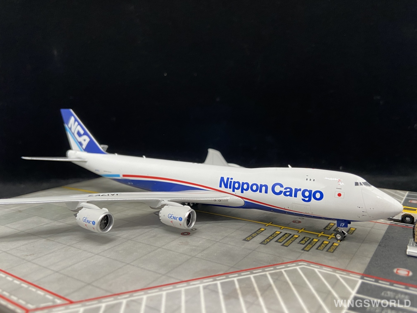 Phoenix 1:400 PH04477 Nippon Cargo Airlines 日本货物航空 Boeing 747-8F JA17KZ