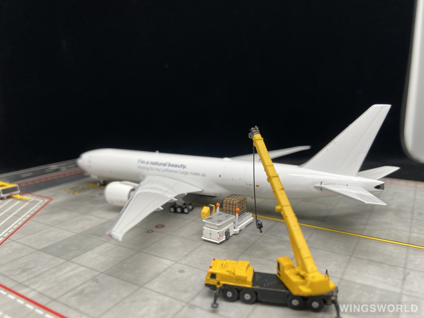 Phoenix 1:400 PH04480 Lufthansa 汉莎航空 Boeing 777F D-ALFJ